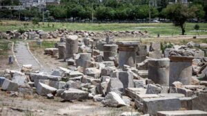 عبادتگاه آناهیتا در کنگاور