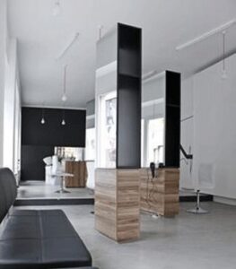 ستون آیینه کاری شده