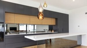 آیینه کاری در آشپزخانه