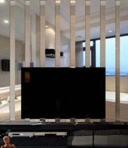 استفاده از آیینه های مستطیل شکا در پشت تلویزیون